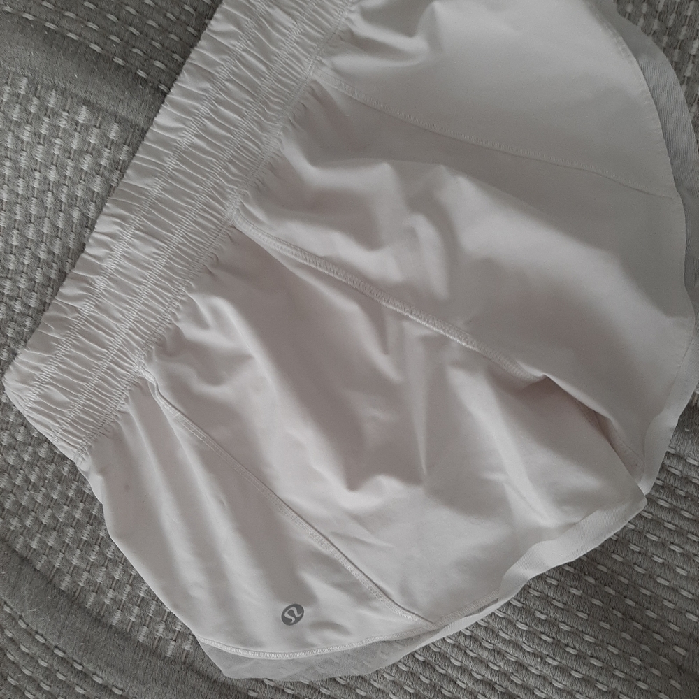 Lululemon Hotty Hot Short II
2.5"